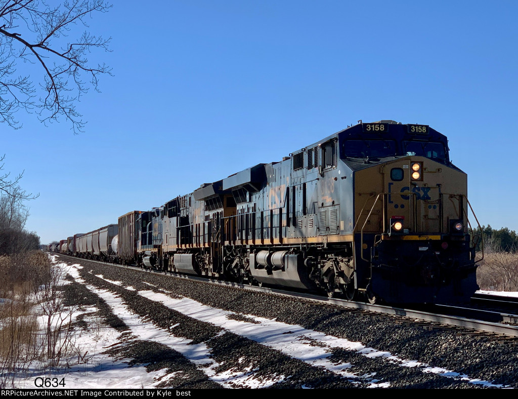 CSX 3158 on Q634